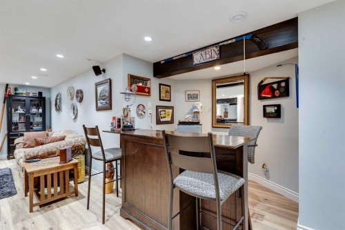 89 Douglasdale Crescent Se, Calgary, AB - Indoor