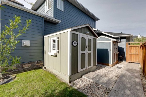 89 Douglasdale Crescent Se, Calgary, AB - Outdoor With Exterior