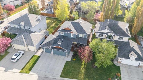 89 Douglasdale Crescent Se, Calgary, AB - Outdoor
