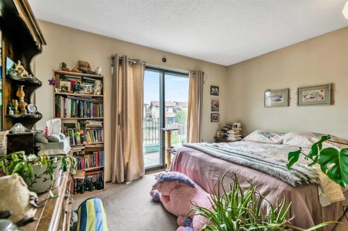 317 Templemont Place Ne, Calgary, AB - Indoor Photo Showing Bedroom