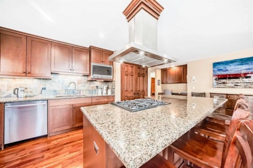 403-505 Spring Creek Drive, Canmore, AB - Indoor Photo Showing Kitchen With Upgraded Kitchen