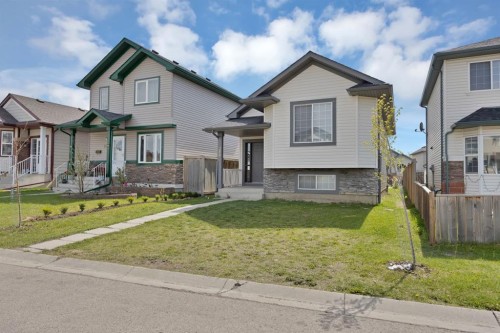 288 Saddlemead Road Ne, Calgary, AB - Outdoor With Facade