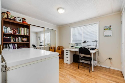 240 Big Hill Circle Se, Airdrie, AB - Indoor Photo Showing Office