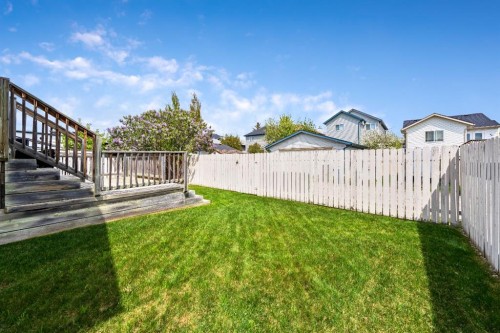 142 Coventry View Ne, Calgary, AB - Outdoor