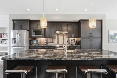 314 30 Avenue Ne, Calgary, AB - Indoor Photo Showing Kitchen With Stainless Steel Kitchen With Upgraded Kitchen