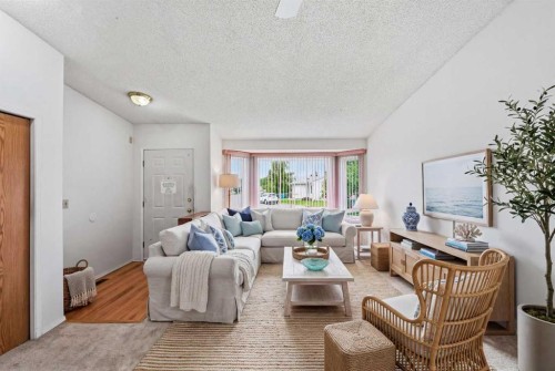 60 Rundlelawn Green Ne, Calgary, AB - Indoor Photo Showing Living Room