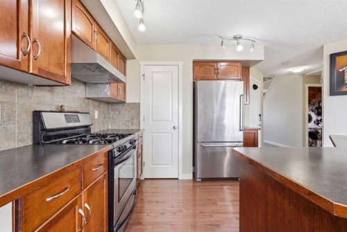 555 Panamount Boulevard, Calgary, AB - Indoor Photo Showing Kitchen With Stainless Steel Kitchen