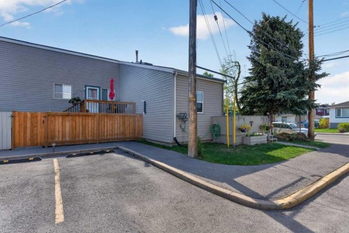 20-8544 48 Avenue Nw, Calgary, AB - Outdoor