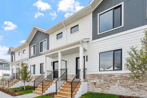 1007-25 Wildwoods Court SW Airdrie, AB T4B 5V7