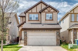 27 Aspen Hills Close SW Calgary, AB T3H 0C6
