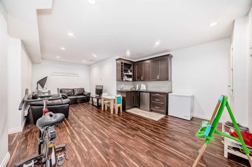 27 Aspen Hills Close Sw, Calgary, AB - Indoor