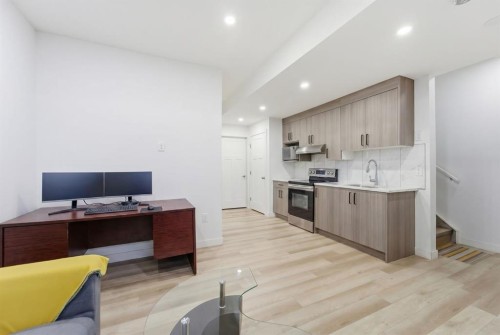 9060 52 Street Ne, Calgary, AB - Indoor