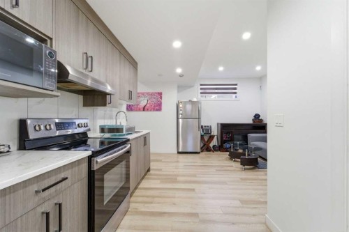 9060 52 Street Ne, Calgary, AB - Indoor Photo Showing Kitchen