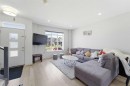 9060 52 Street Ne, Calgary, AB  - Indoor Photo Showing Living Room 
