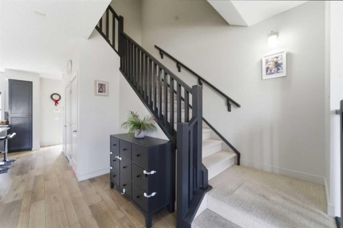 9060 52 Street Ne, Calgary, AB - Indoor Photo Showing Other Room