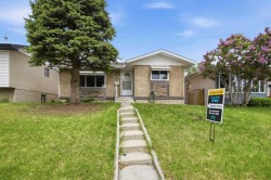 4112 - 13 Avenue NE Calgary, AB T2A 0K8