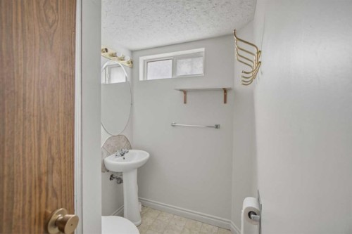 4112 - 13 Avenue Ne, Calgary, AB 