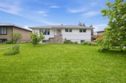 2026 - 27 Street SE Calgary, AB T2B 0P7