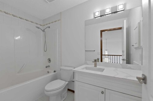 410 Long Beach Landing, Chestermere, AB - Indoor Photo Showing Bathroom