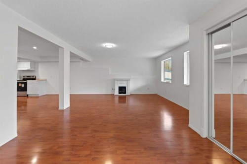 410 Long Beach Landing, Chestermere, AB - Indoor Photo Showing Other Room