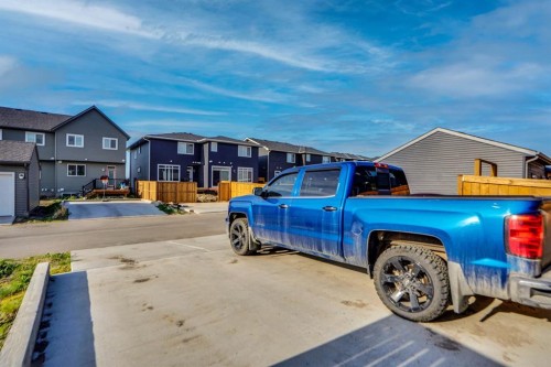112 Langwell Common Se, Airdrie, AB - 