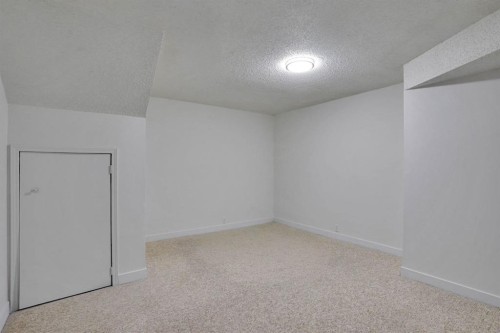 112 Martinglen Close Ne, Calgary, AB 