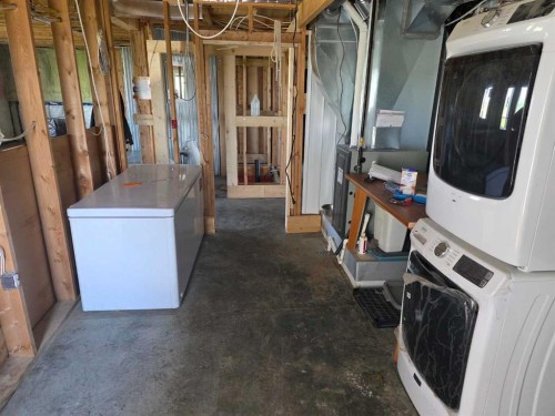 171031 Range Road 234, Rural Vulcan County, AB - Indoor Photo Showing Laundry Room