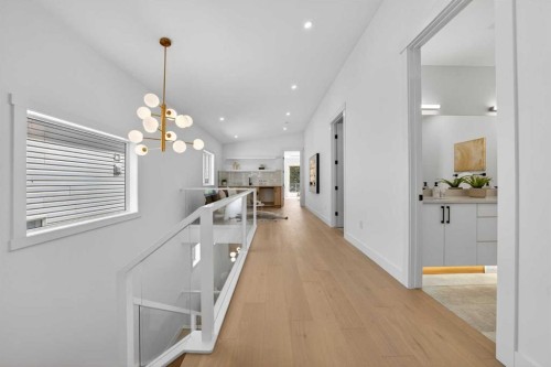 602 25 Avenue Ne, Calgary, AB - Indoor Photo Showing Other Room
