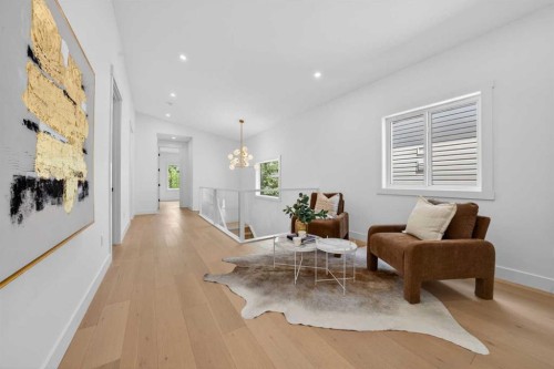 602 25 Avenue Ne, Calgary, AB - Indoor