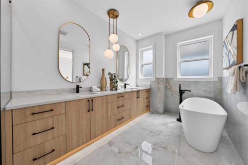 602 25 Avenue Ne, Calgary, AB - Indoor Photo Showing Bathroom