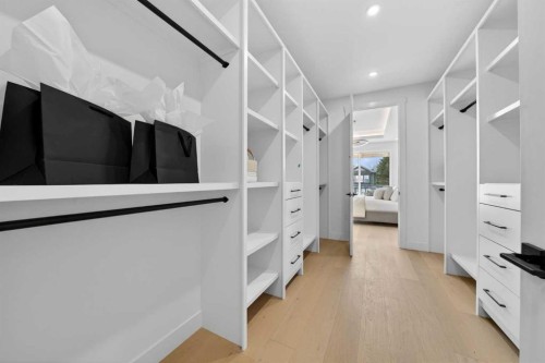 602 25 Avenue Ne, Calgary, AB - Indoor