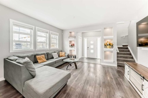 301 Midtown Gate Sw, Airdrie, AB - Indoor Photo Showing Living Room