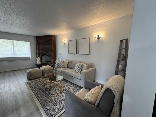 5407 Dalrymple Crescent Nw, Calgary, AB - Indoor Photo Showing Living Room