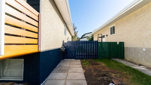 5407 Dalrymple Crescent Nw, Calgary, AB - Outdoor With Exterior