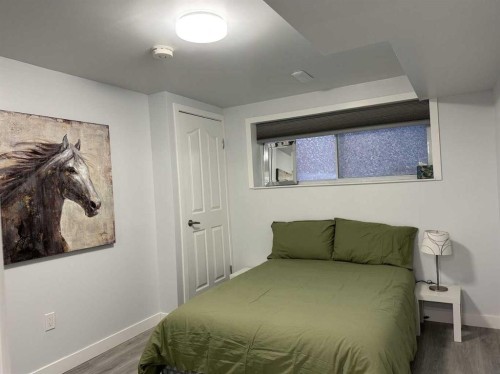 5407 Dalrymple Crescent Nw, Calgary, AB - Indoor Photo Showing Bedroom