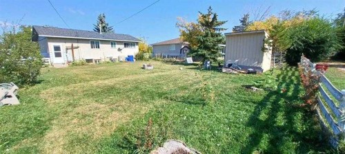 4710 Imperial Avenue, Coronation, AB - Outdoor