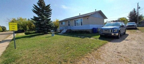 4710 Imperial Avenue, Coronation, AB - Outdoor