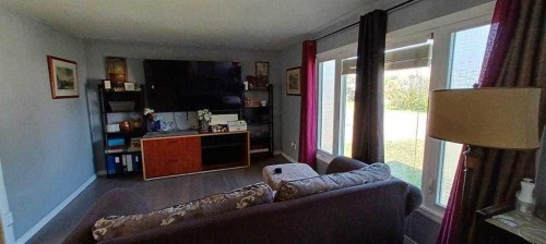 4710 Imperial Avenue, Coronation, AB - Indoor