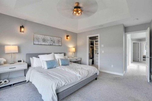 4405 20 Avenue Nw, Calgary, AB - Indoor Photo Showing Bedroom