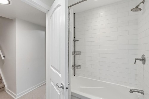 4804 19 Avenue Nw, Calgary, AB 