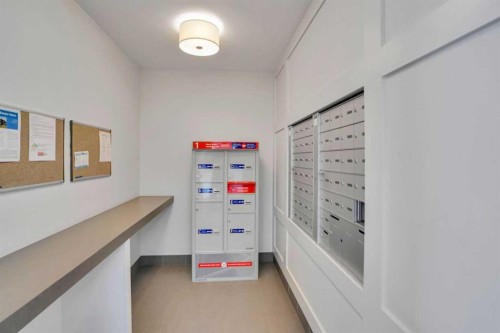 3102-175 Silverado Boulevard Sw, Calgary, AB - Indoor Photo Showing Other Room