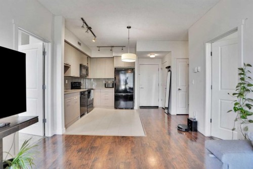 3102-175 Silverado Boulevard Sw, Calgary, AB - Indoor Photo Showing Kitchen