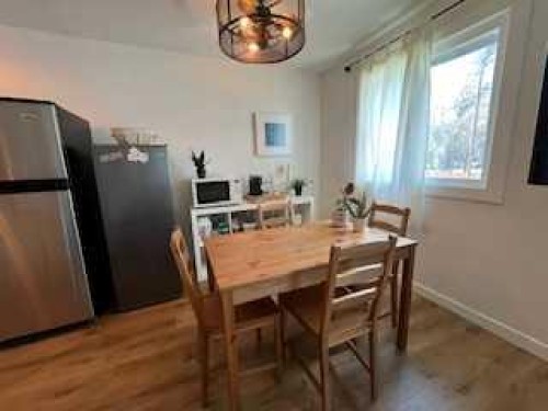 61-5 Acadia Road West, Lethbridge, AB 