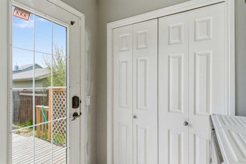 204 Citadel Bluff Close Nw, Calgary, AB - Indoor