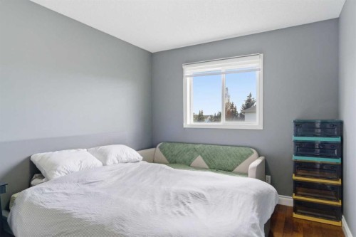 204 Citadel Bluff Close Nw, Calgary, AB - Indoor Photo Showing Bedroom