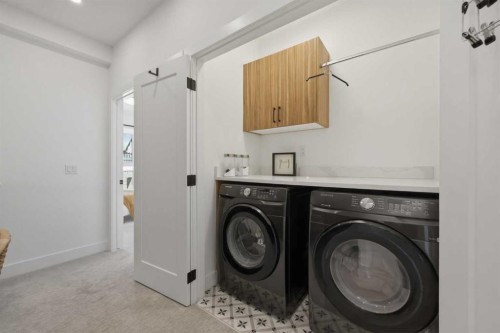 3707 30 Avenue Sw, Calgary, AB - Indoor Photo Showing Laundry Room