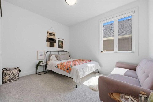 3707 30 Avenue Sw, Calgary, AB - Indoor Photo Showing Bedroom