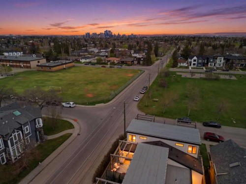 3707 30 Avenue Sw, Calgary, AB - Outdoor With View