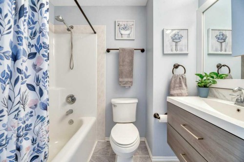 191 Strathaven Crescent, Strathmore, AB - Indoor Photo Showing Bathroom