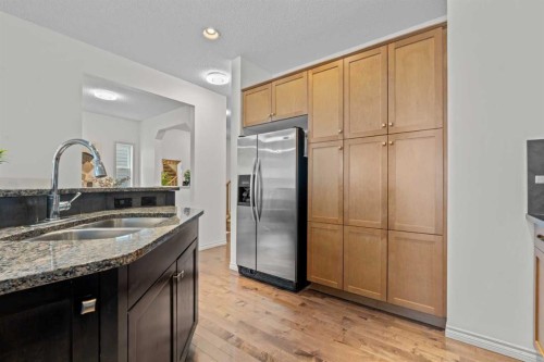 44 Aspen Hills Close Sw, Calgary, AB 